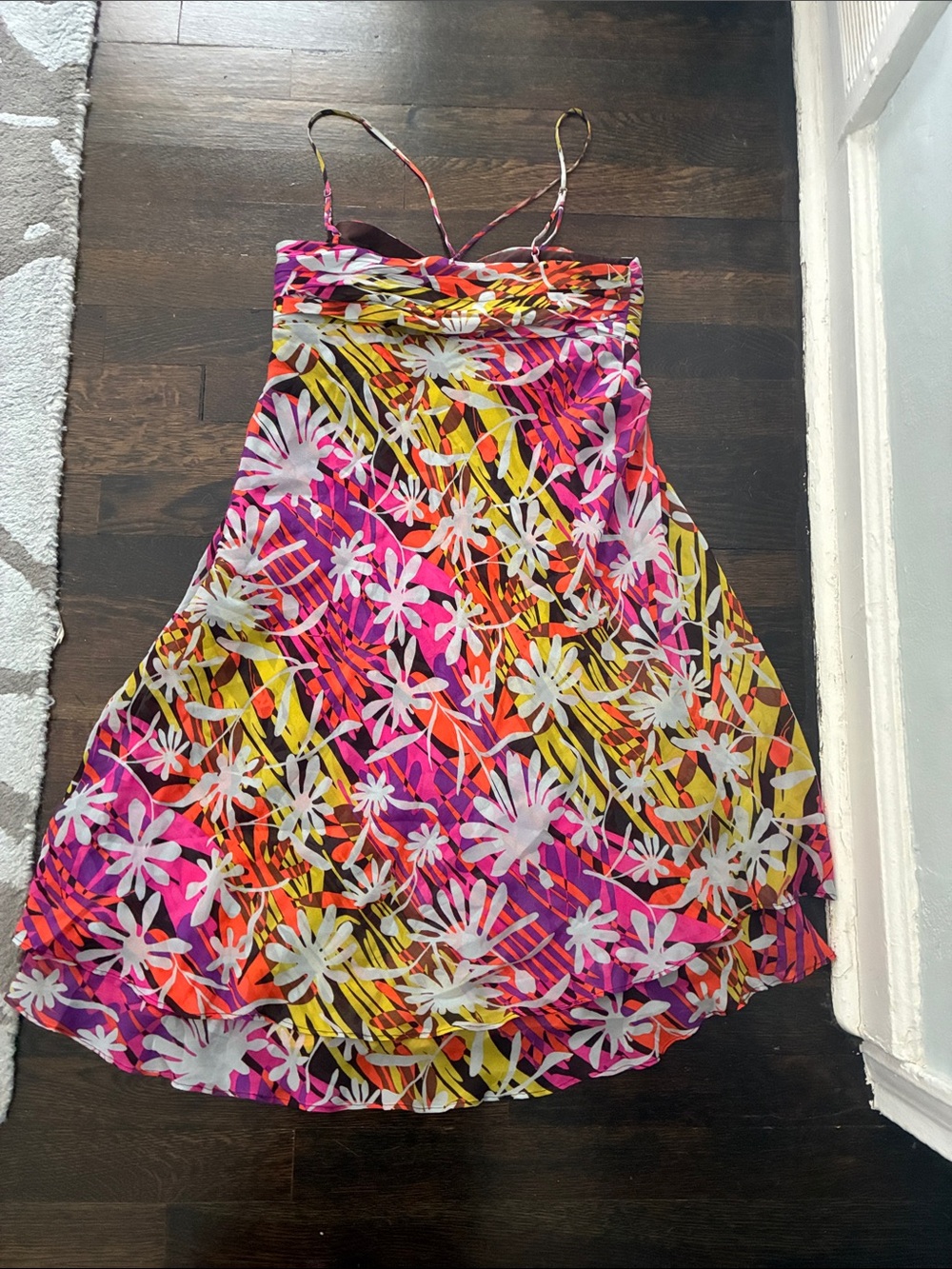 SILK BCBG MAXAZRIA Floral Spaghetti Strap Summer Dress - Picture 4 of 5